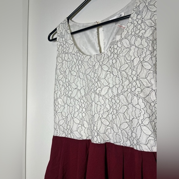 Charming Charlies Fit & Flare Ivory & Wine Dress - Picture 2 of 8